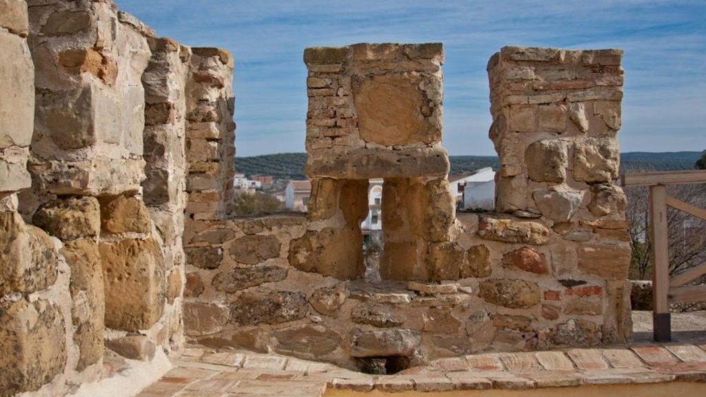 Interior del castillo de Lopera en Jaén.