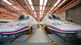 Imagen de dos trenes AVE, en imagen de archivo.