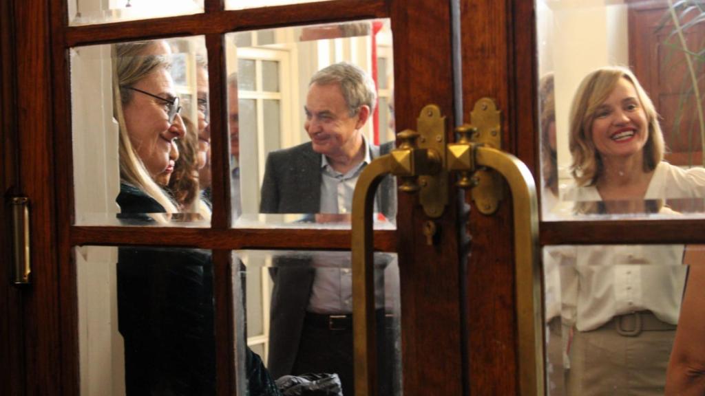 Zapatero, con Pilar Alegría en el despacho de Azaña del Ateneo de Madrid