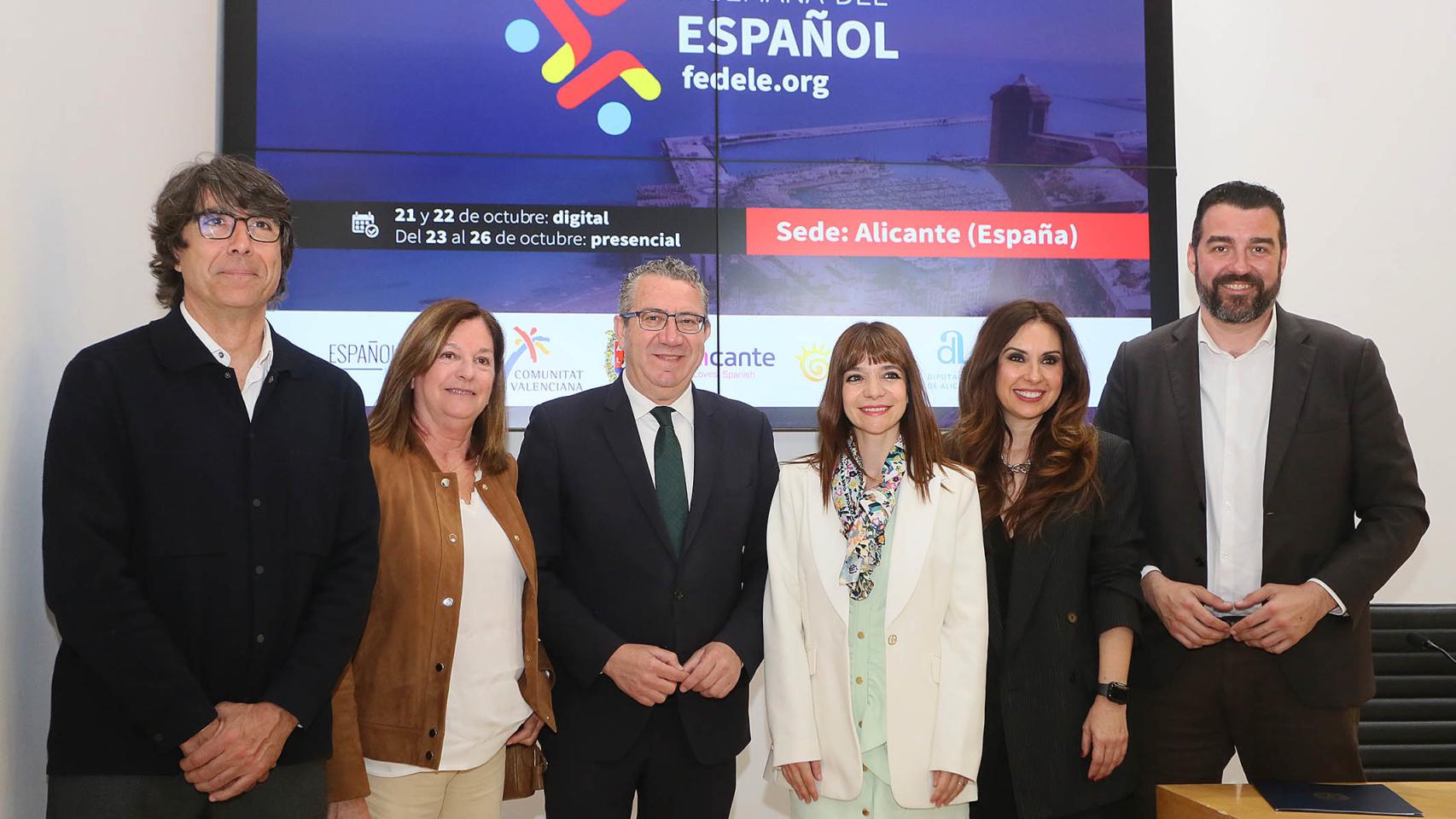 La presentación de la Semana del Español, en la Diputación de Alicante.