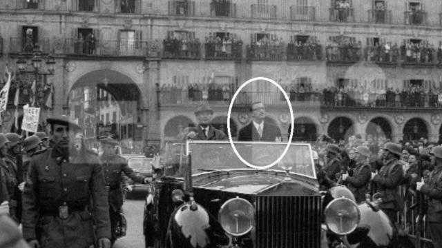 La foto del padre de Alfonso Fernández Mañueco exhibida por Tudanca en las Cortes de Castilla y León.