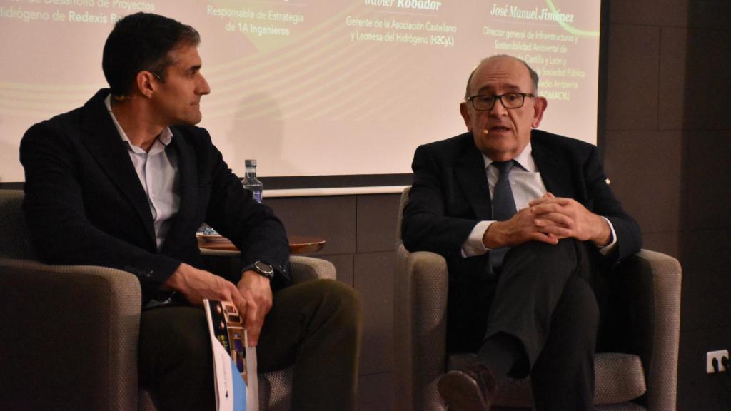 José Manuel Jiménez, director general de Infraestructuras y Sostenibilidad Ambiental de la Junta de Castilla y León y consejero delegado de Somacyl y Raúl Valavazquez, responsable de Prospectiva Estratégica de 1A Ingenieros