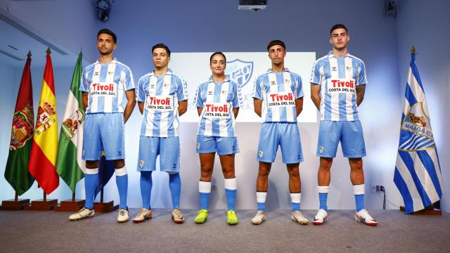 Enfado en el malaguismo con la gestión de la venta de la camiseta 'vintage'