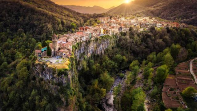 Vista aérea de Castellfollit de la Roca, en Gerona