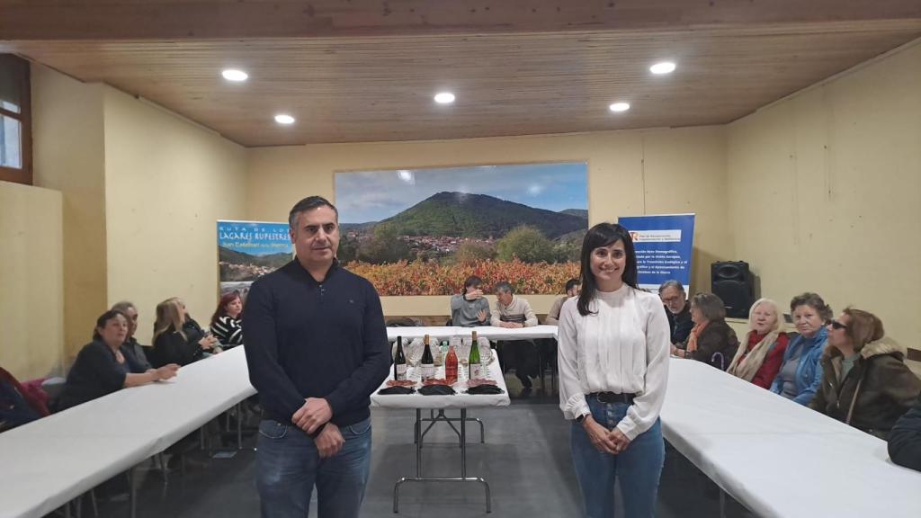 Una de las varias catas de vino realizadas en San Esteban de la Sierra
