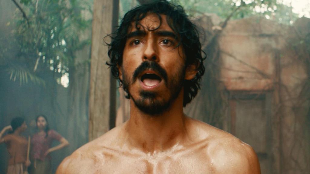 Fotograma de 'Monkeyman' con Dev Patel.