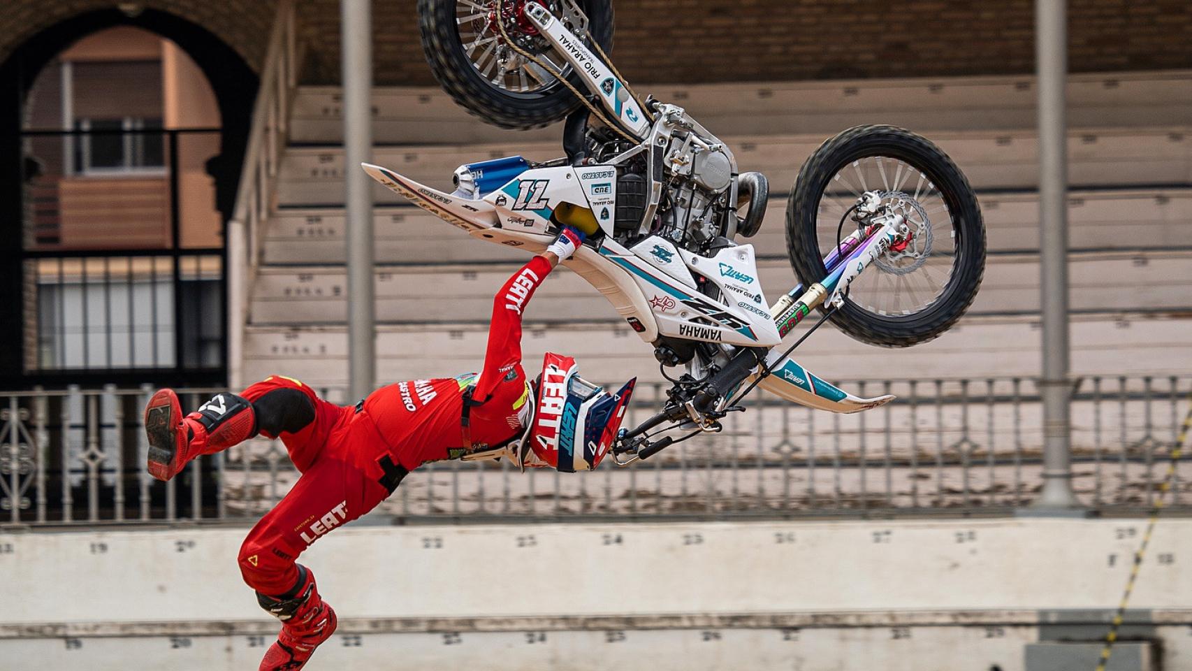 Uno de los pilotos del campeonato de España Freestyle de Motocross.
