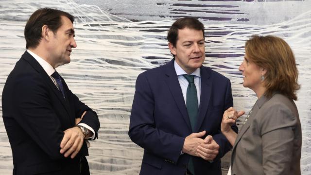 El presidente de la Junta de Castilla y León, Alfonso Fernández Mañueco, y el consejero de Medio Ambiente, Juan Carlos Suárez-Quiñones, mantiene un encuentro con la vicepresidenta tercera del Gobierno y ministra para la Transición Ecológica y el Reto Demográfico, Teresa Ribera