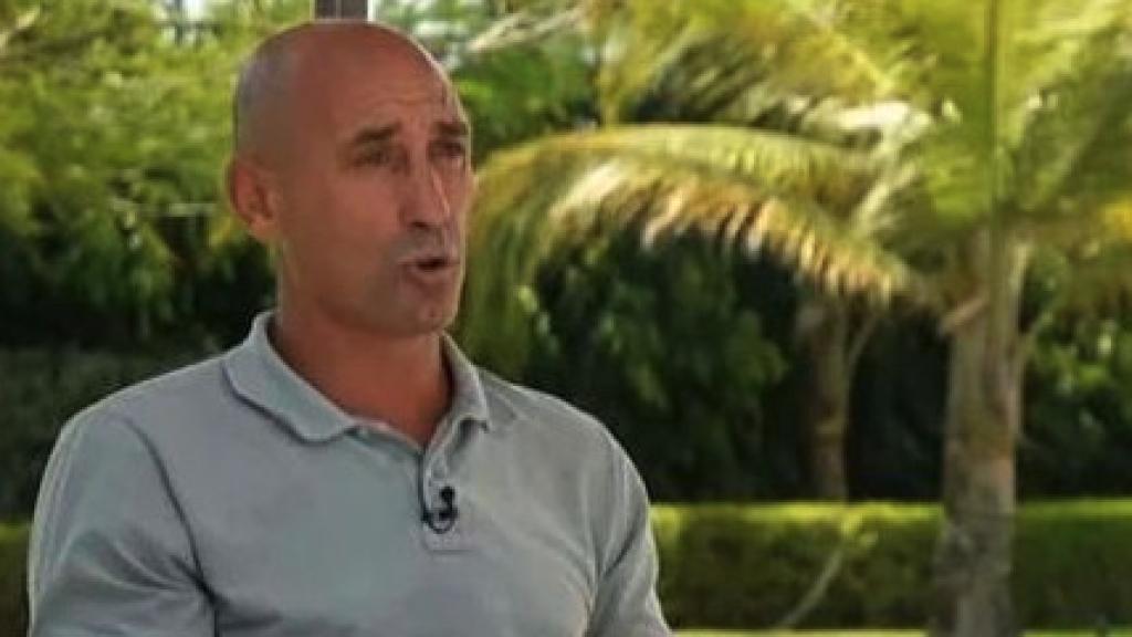 Luis Rubiales y Ana Pastor durante la entrevista en La Sexta.
