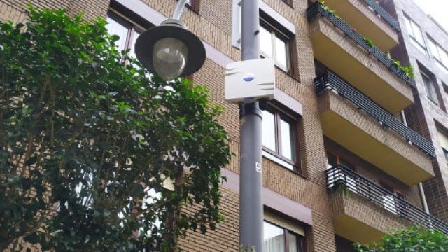 Un sensor instalado en el mobiliario urbano de Valencia.