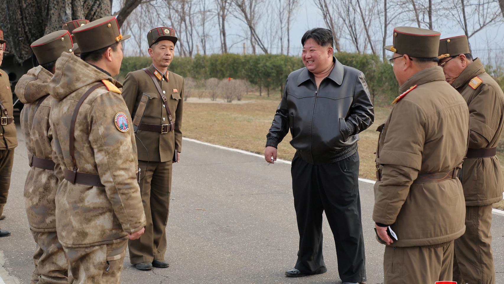 Kim Jong-un recientemente durante la prueba de un misil hipersónico.