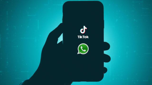 Montaje de un móvil con el logo de WhatsApp y TikTok.