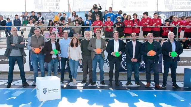 Diversas autoridades durante la presentación del evento