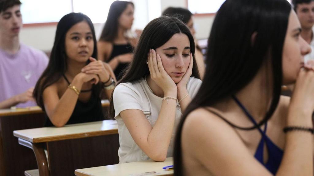 Alumnos universitarios.