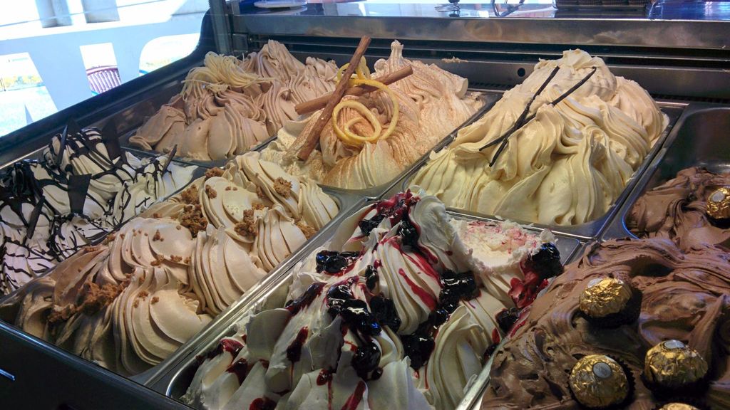 Una amplia variedad de helados en la Heladería Castilviejo