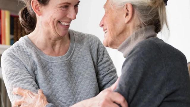 atencion-integral-personas-enfermedades-avanzadas-cuidadores_800x520