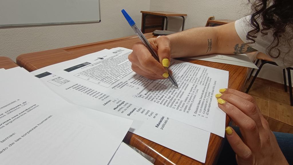 Leticia Fernández, evaluando la EBAU de Murcia.
