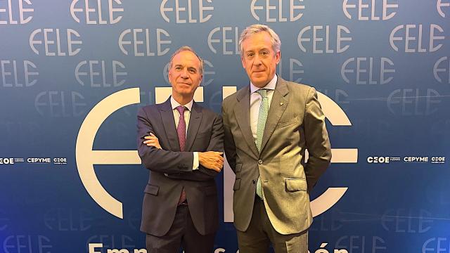 El presidente de Eurocaja Rural, Javier López Martín, y el de FELE, Juan María Vallejo.