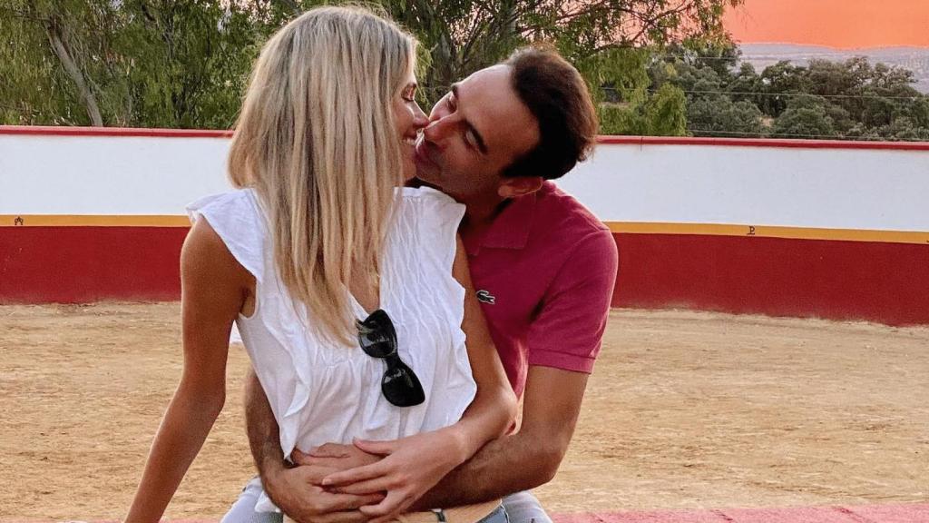 Ana Soria y Enrique Ponce, en una imagen de sus redes sociales.