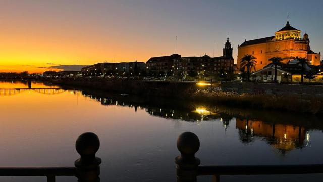 El río Tajo a su paso por la localidad toledana de Talavera de la Reina. Foto: E.C.G.