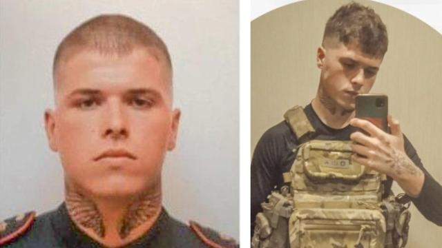 En la imagen izquierda, Sergió Antolín aparece retratado con el uniforme de infante de marina. Se aprecia claramente las alas tatuadas en su cuello. La foto de la derecha es también reciente y muestra el tatuaje de su mano izquierda.