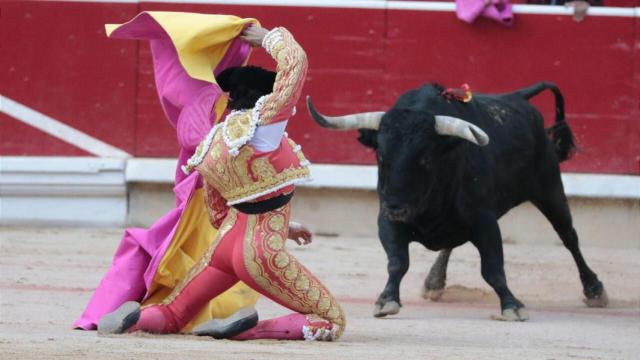 Roca Rey, a puerta gayola.