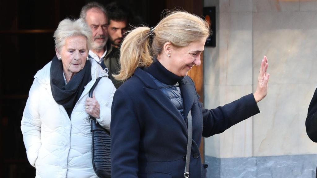 Cristina de Borbón y su exsuegra, Claire, en una fotografía tomada en 2020, en Vitoria.