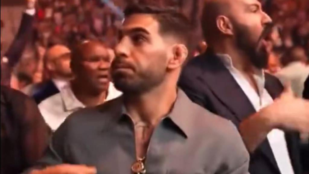 La cara de incredulidad de Topuria ante el KO de Max Holloway.