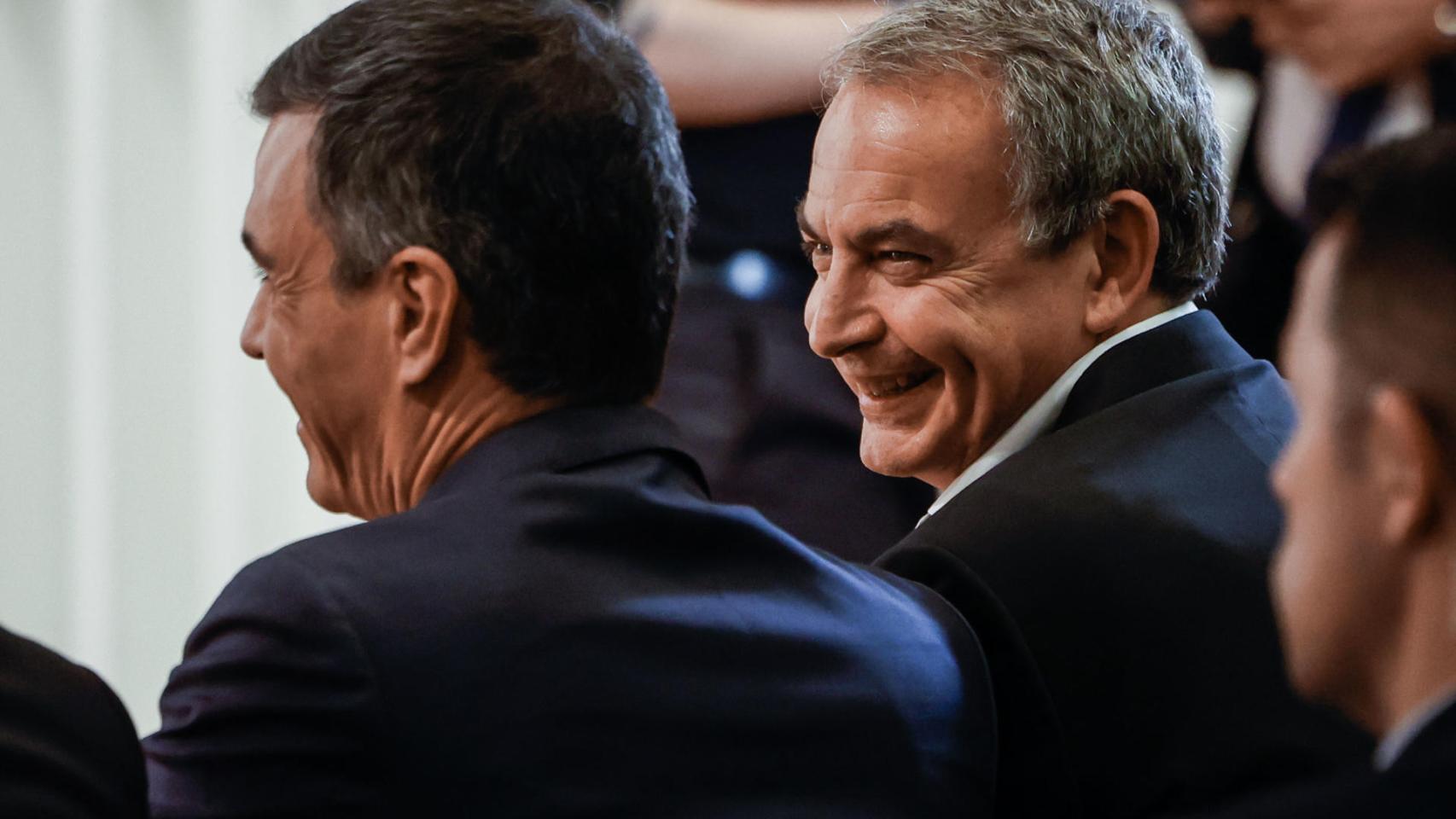 José Luis Rodríguez y Pedro Sánchez, en la inauguración de la exposición 'Luis Martín-Santos. Tiempo de libertad'.
