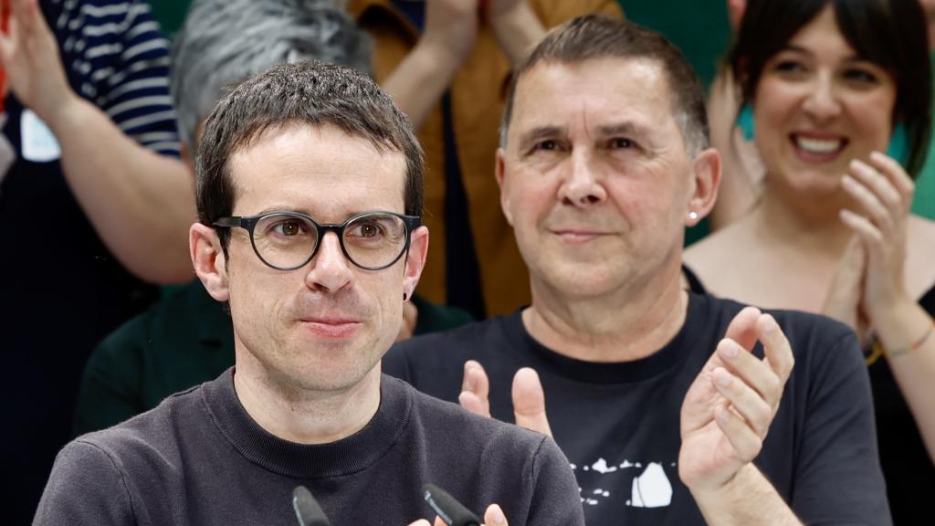 Pello Otxandiano y Arnaldo Otegi