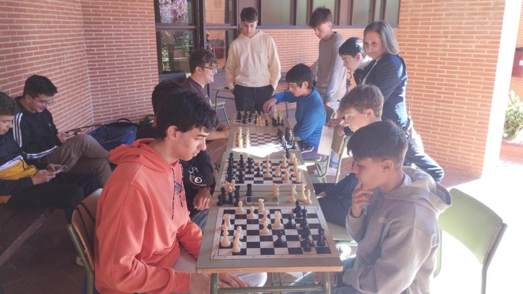 Partippantes en el IV Torneo de Ajedrez del IES Torrente Ballester