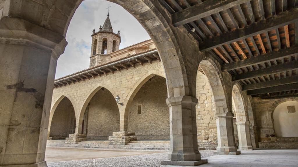 Plaza Mayor de Cantavieja, Teruel