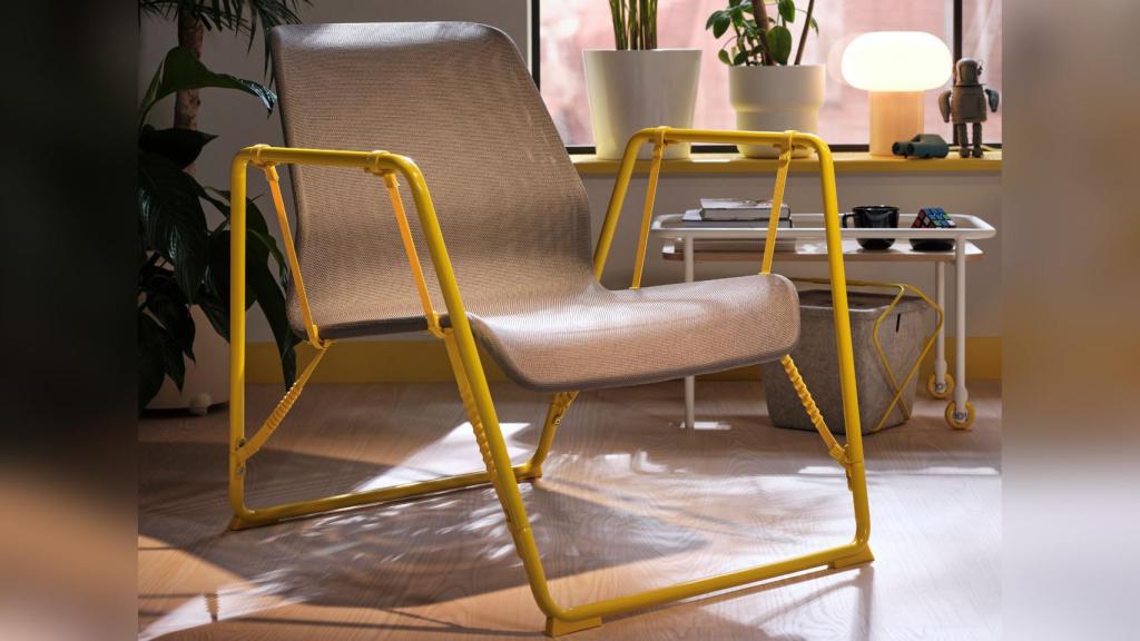 Silla de la colección BRÄNNBOLL de IKEA.