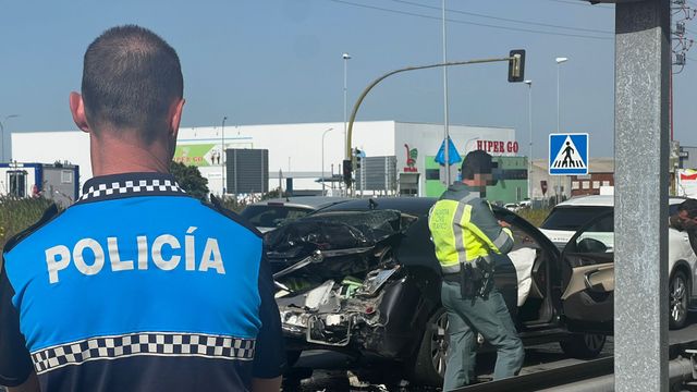 Impactante accidente de tráfico en Carbajosa de la Sagrada