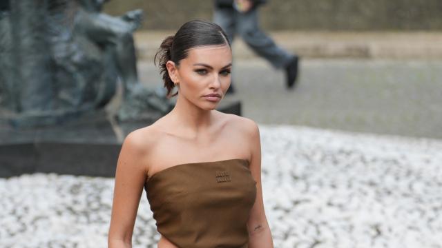 El peinado fácil y rápido para chicas de pelo corto en la Feria de Abril