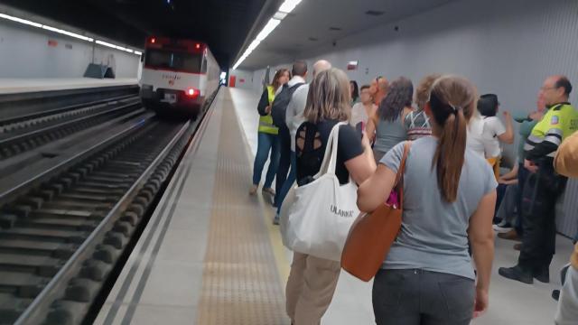 Momento en el que el tren se encontraba todavía detenido tras el suceso.