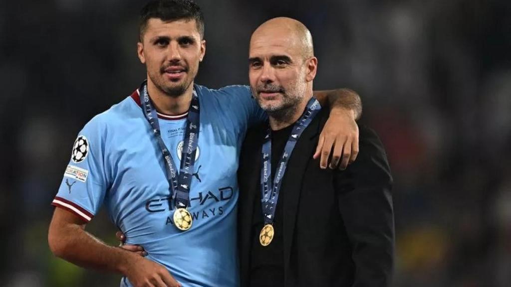 Rodri y Pep Guardiola, tras la final de Champions League ganada por el Manchester City en 2023