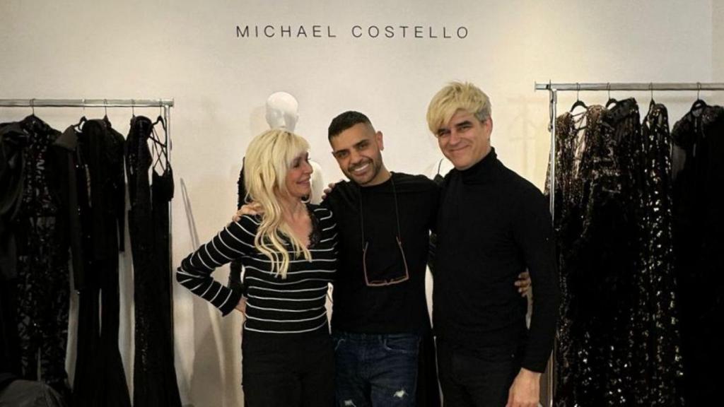 Nebulossa junto a Michael Costello.