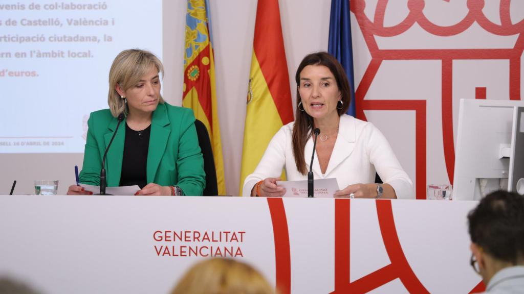 Elisa Núñez y Ruth Merino en la rueda de prensa tras el pleno del Consell. EE