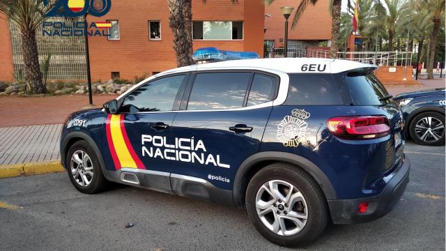 Coche de la Policía Nacional de Elche.