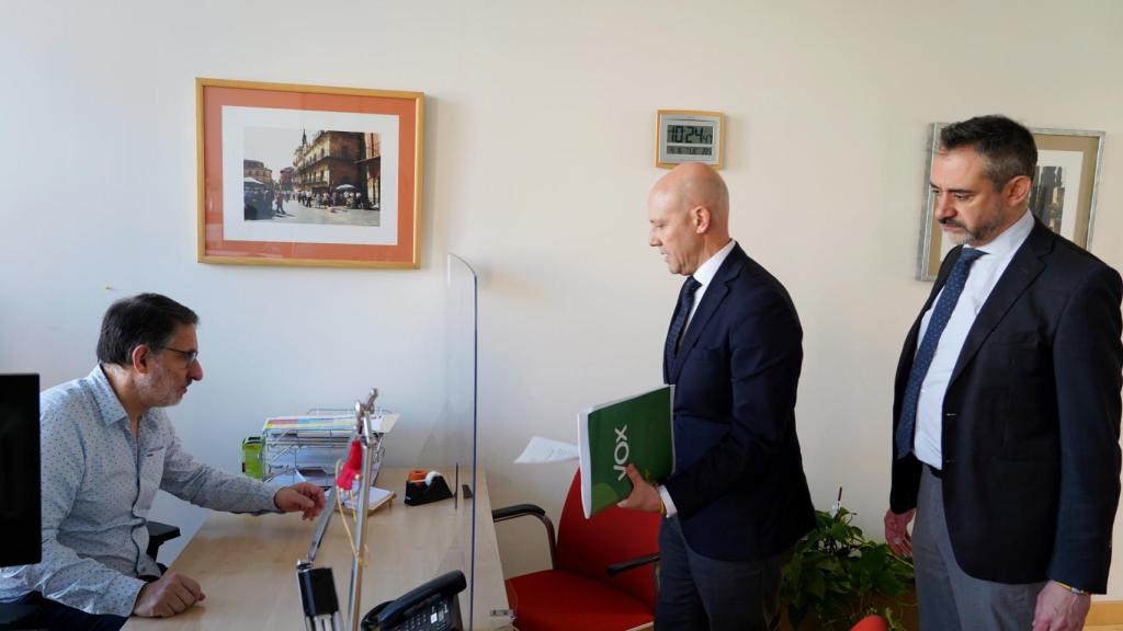 El Grupo Parlamentario VOX presenta ante el Registro la solicitud de dimisión de la vicepresidenta segunda de las Cortes de Castilla y León al amparo del Reglamento de la Cámara en materia disciplinaria.
