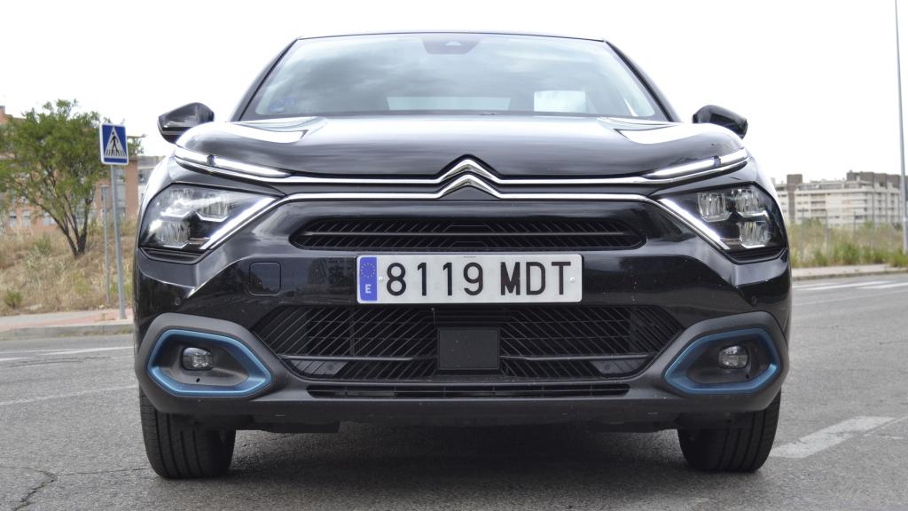 Citroën ë-C4 X.