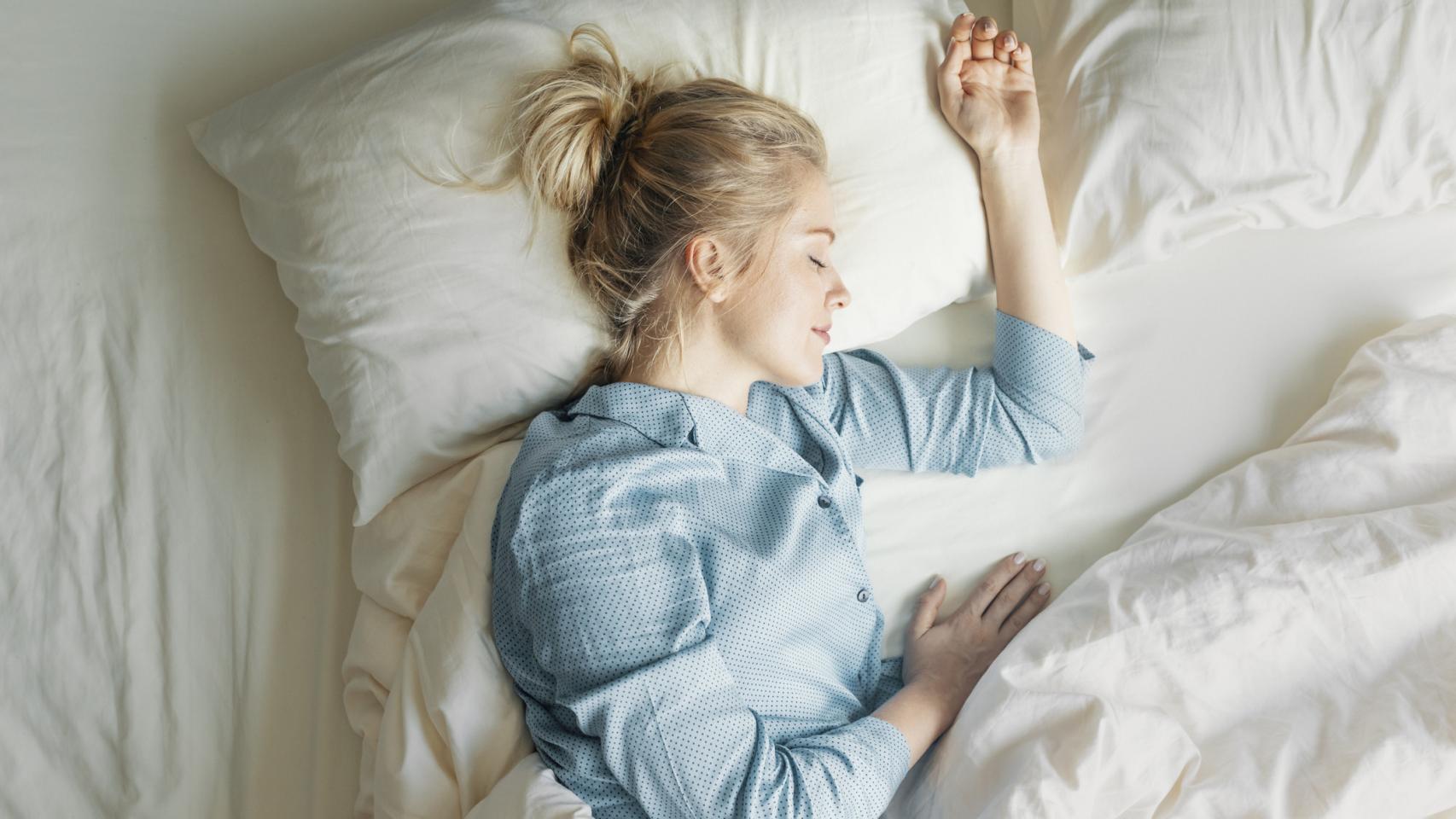 Mujer durmiendo.