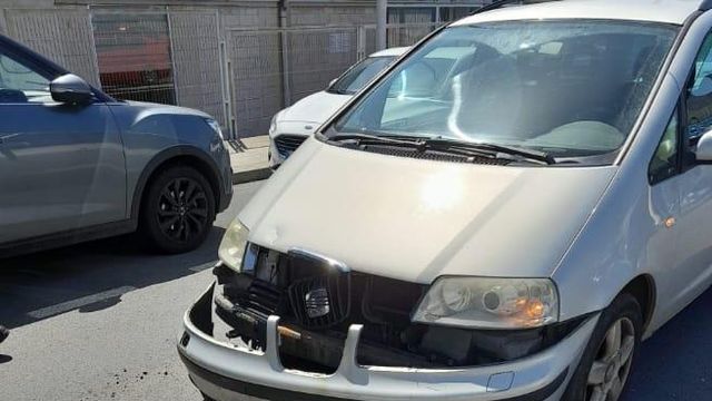Uno de los coches implicados en el accidente.