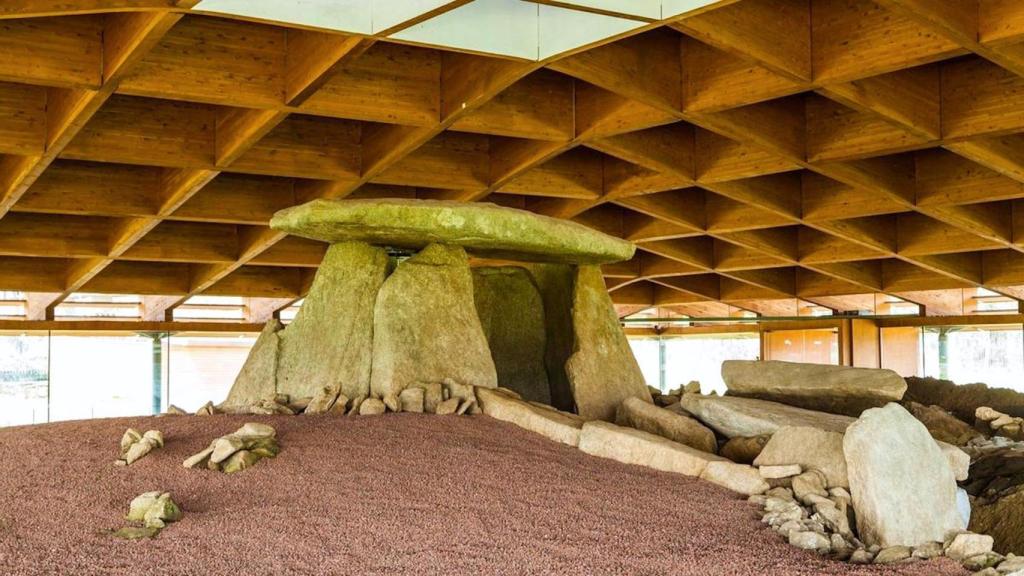 Dolmen de Dombate, Cabana de Bergantiños.