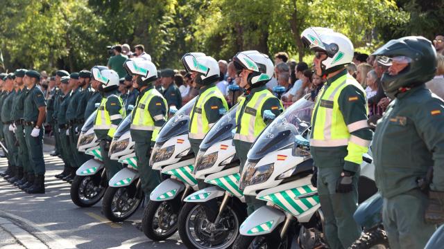 Agentes de la Guardia Civil durante un desfile en Toledo.