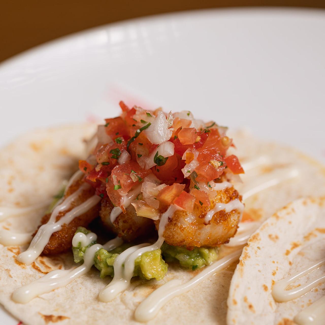 Taco de gambón en tempura.