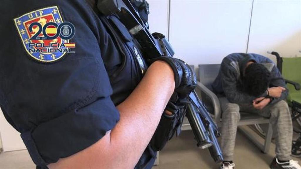 La Policía Nacional traslada a 'El Pastilla' a España.