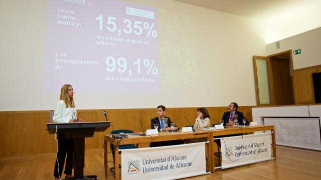 La responsable de la zona Levante Endesa X, María Esquembre, en la presentación del proyecto.