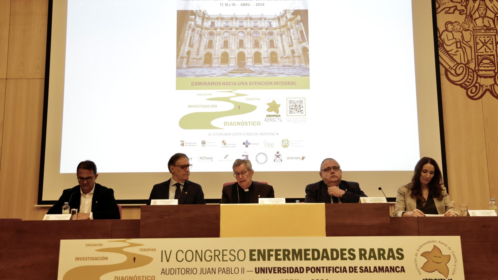 Alejandro Vázquez, consejero de Sanidad de la Junta de Castilla y León, anuncia que Salamanca contará con un exoesqueleto pediátrico antes de acabar 2024
